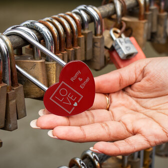 Hangslot liefdesslot hart rood